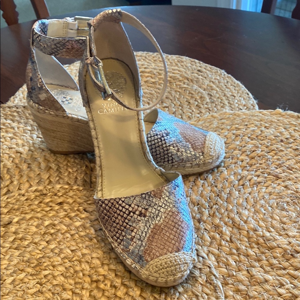 Vince Camuto espadrilles